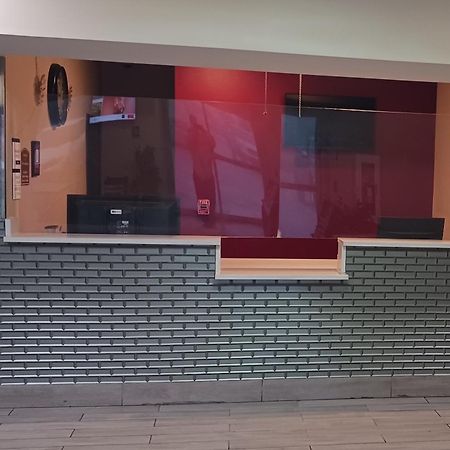 Red Roof Inn Baton Rouge Dış mekan fotoğraf